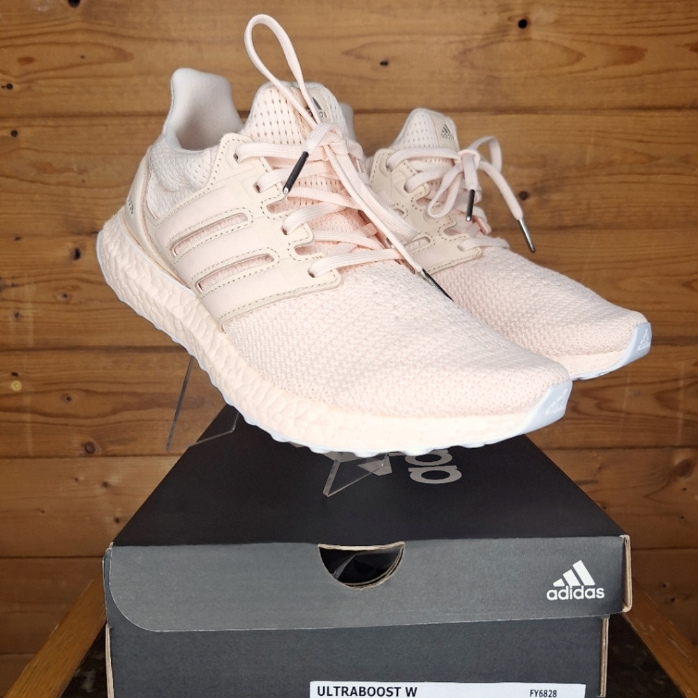 ❤️ NWBOX ADIDAS ULTRABOOST W Pink Tint super- comfy running Size 7